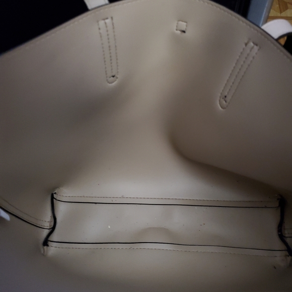 Purse - Picture 2 of 2